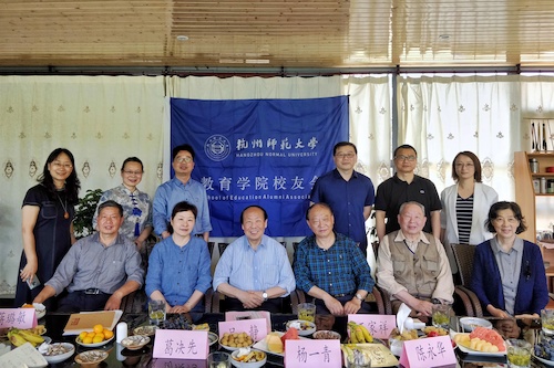 校友理事会合影