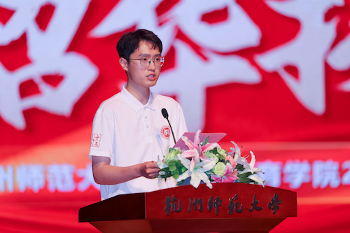 33CDB368-4A3F-4807-BFB6-542805F06B39-4704-00000611A0DE9197