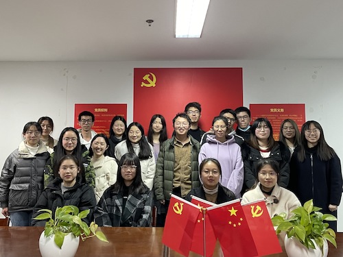 0305本科生第二党支部-民主评议