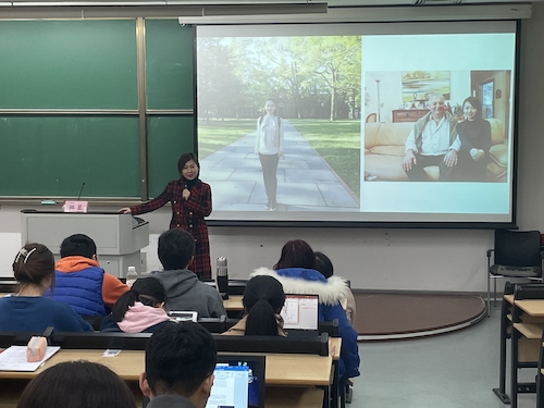 我院举办“当东方遇到西方：如何用英文讲好中国故事”青博讲师团讲座
